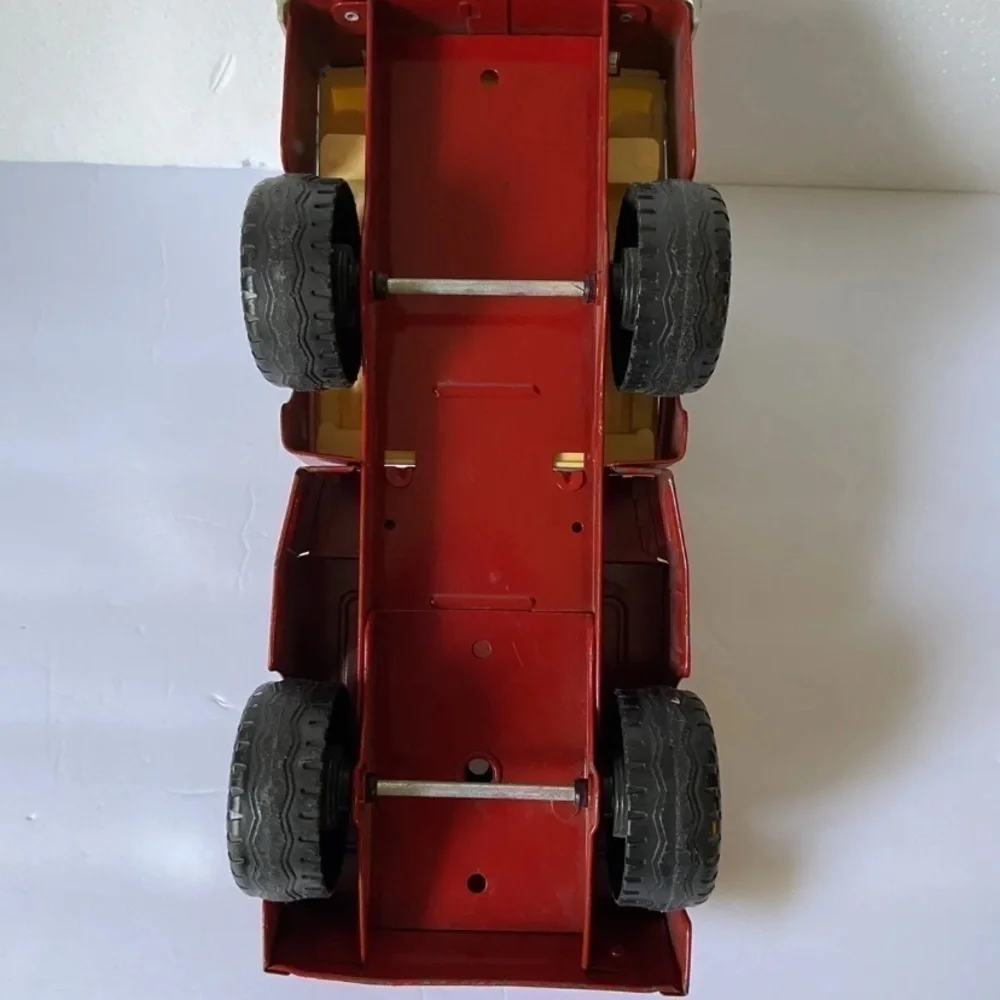 VINTAGE Nylint No 5 Fire Engine Truck Tin No Trailer